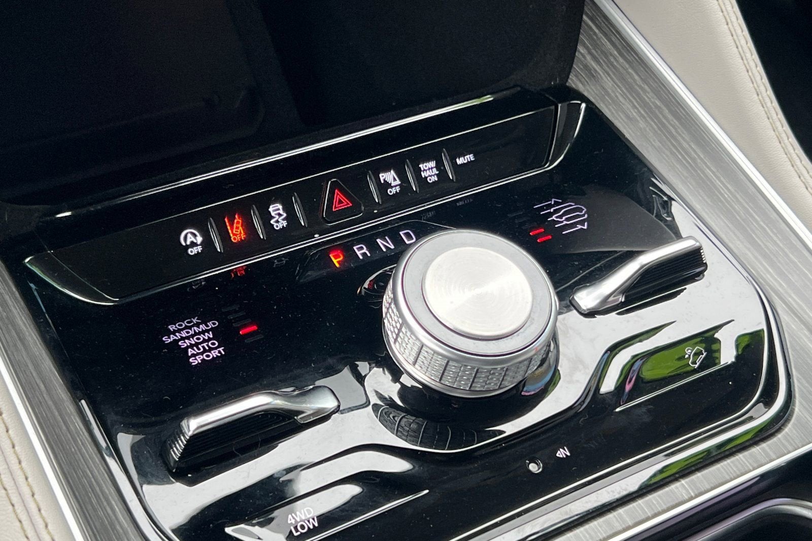 2023 Jeep Wagoneer Series III