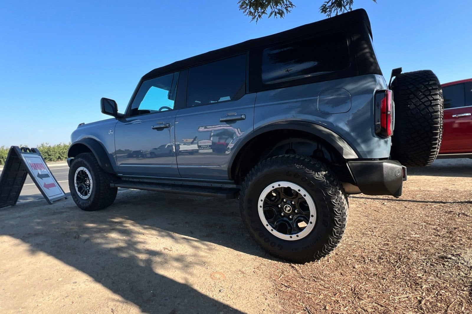 2023 Ford Bronco Base