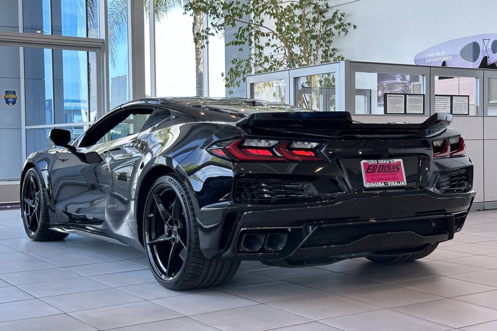 2025 Chevrolet Corvette E-Ray 1LZ