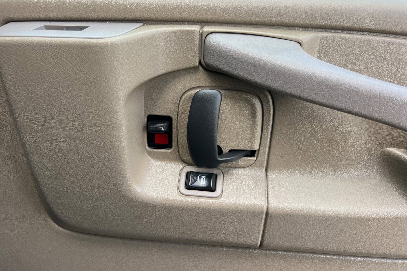 2015 Chevrolet Express Cutaway 4500 G4500