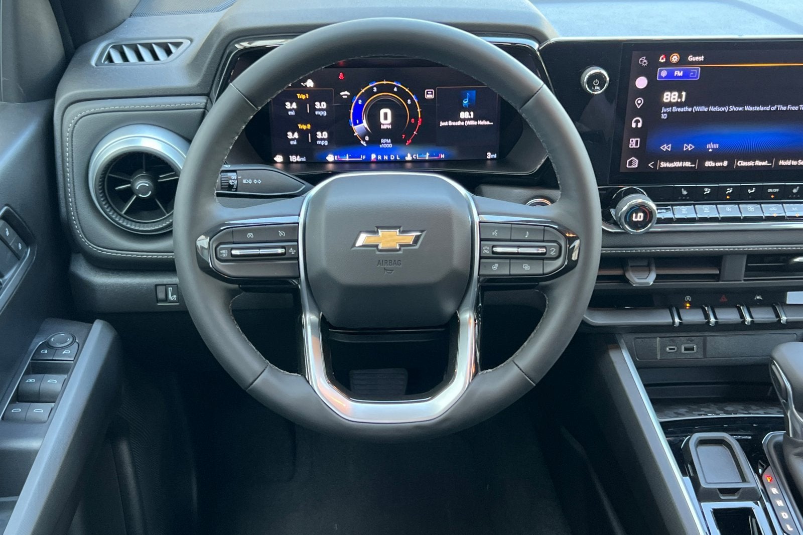 2025 Chevrolet Colorado WT/LT