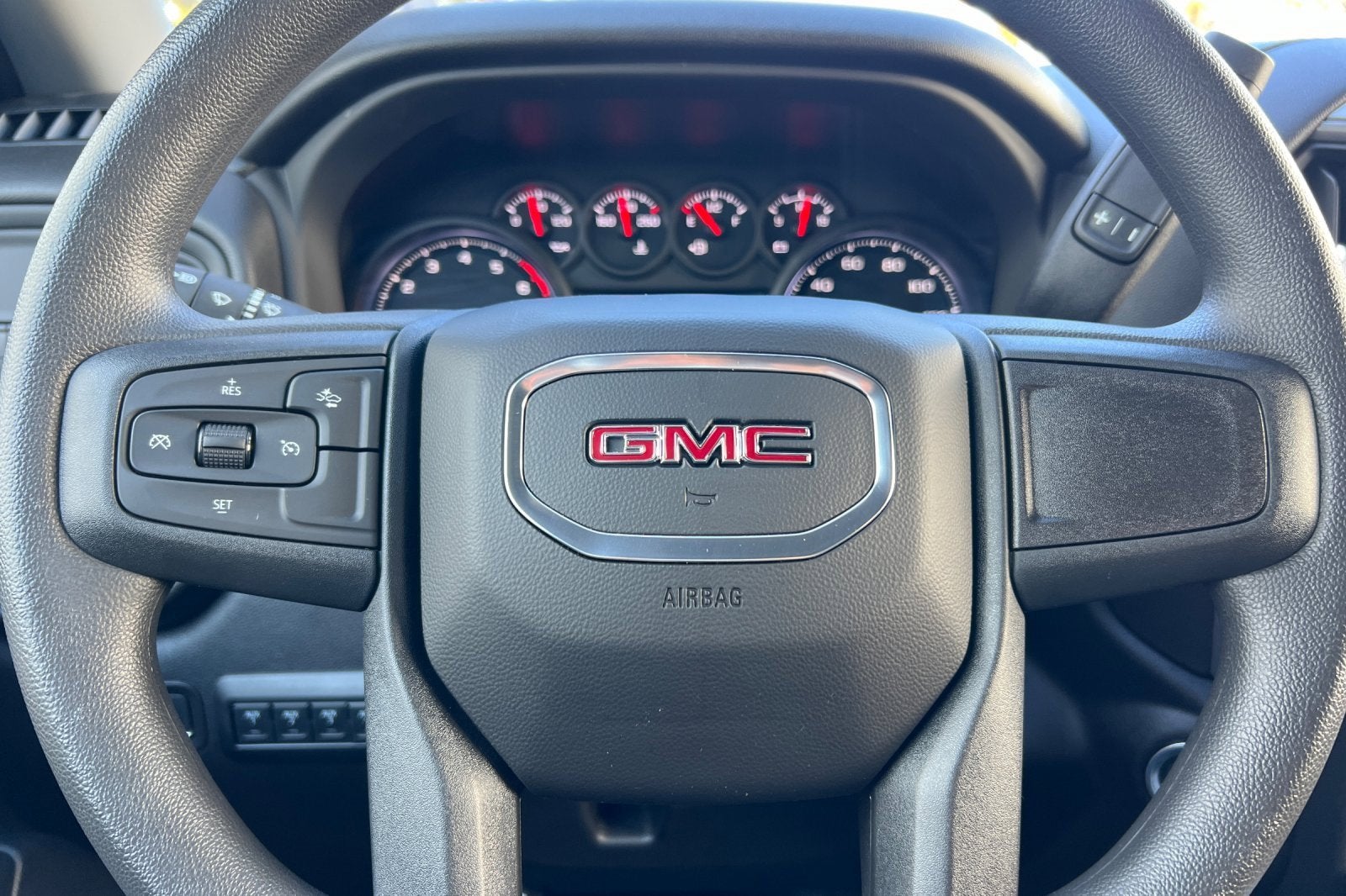 2025 GMC Sierra 2500 HD Pro