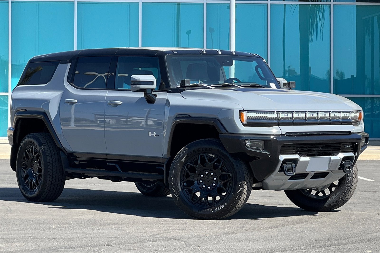 2024 GMC HUMMER EV SUV 2X