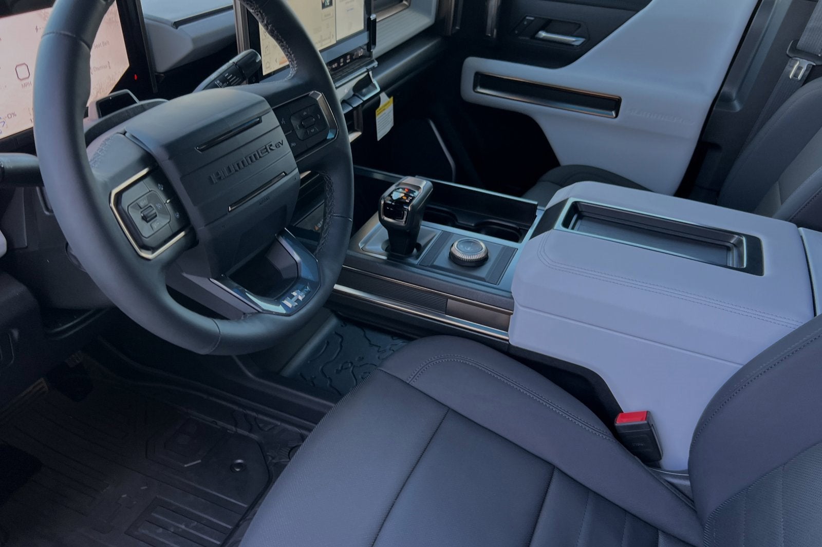 2024 GMC HUMMER EV SUV 2X