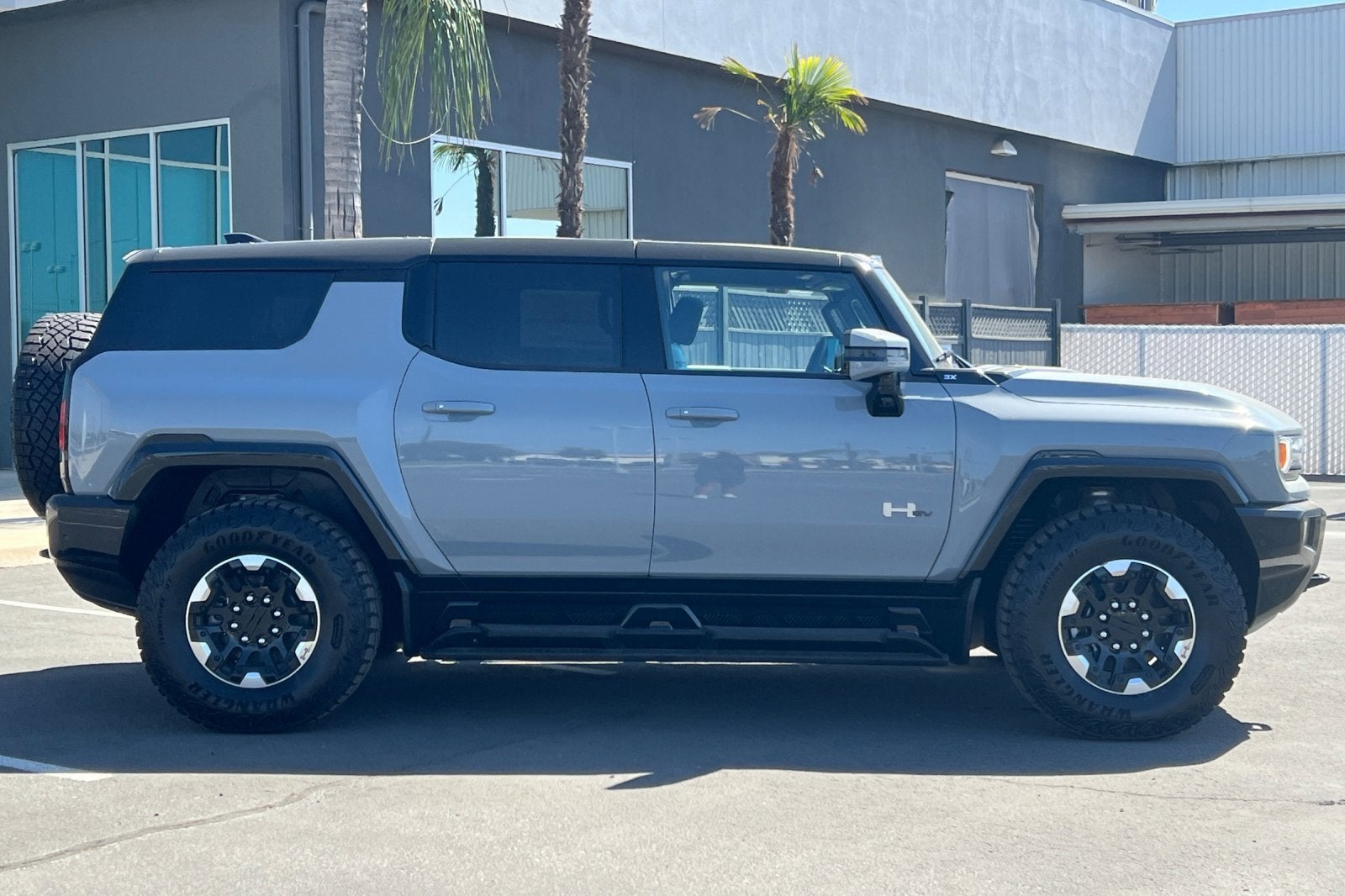 2025 GMC HUMMER EV SUV 3X
