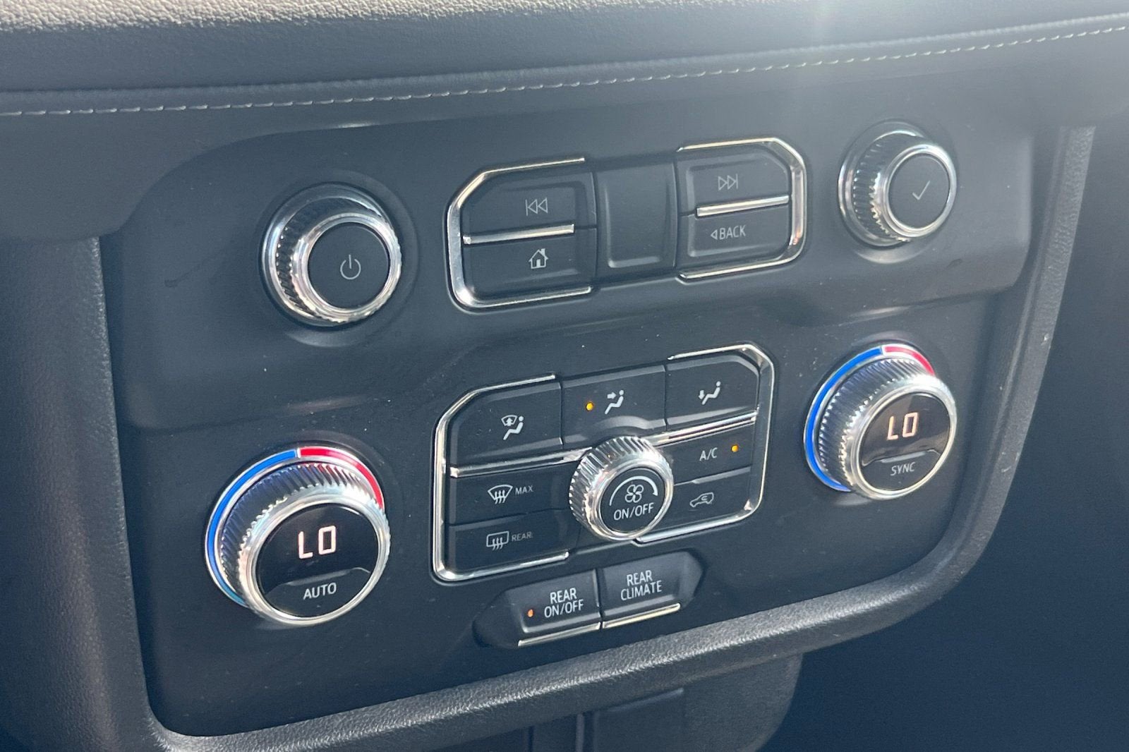 2022 GMC Yukon SLE