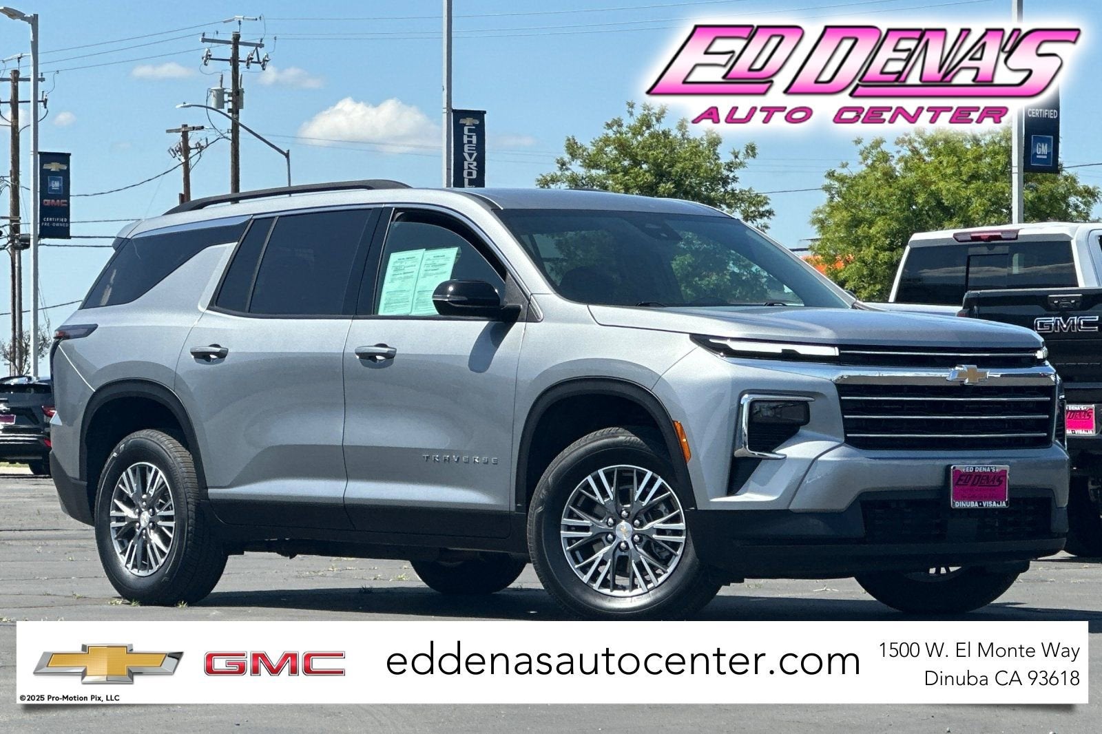2025 Chevrolet Traverse LT