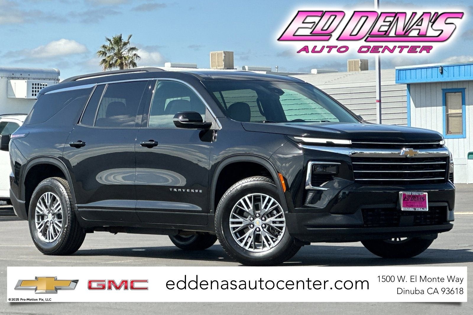 2025 Chevrolet Traverse LT