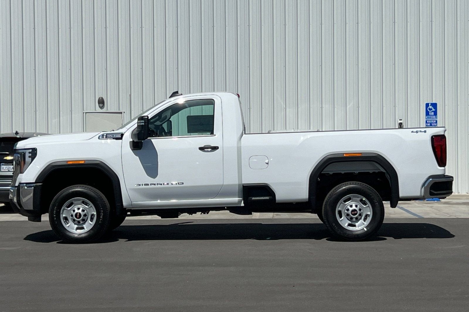 2025 GMC Sierra 2500 HD Pro