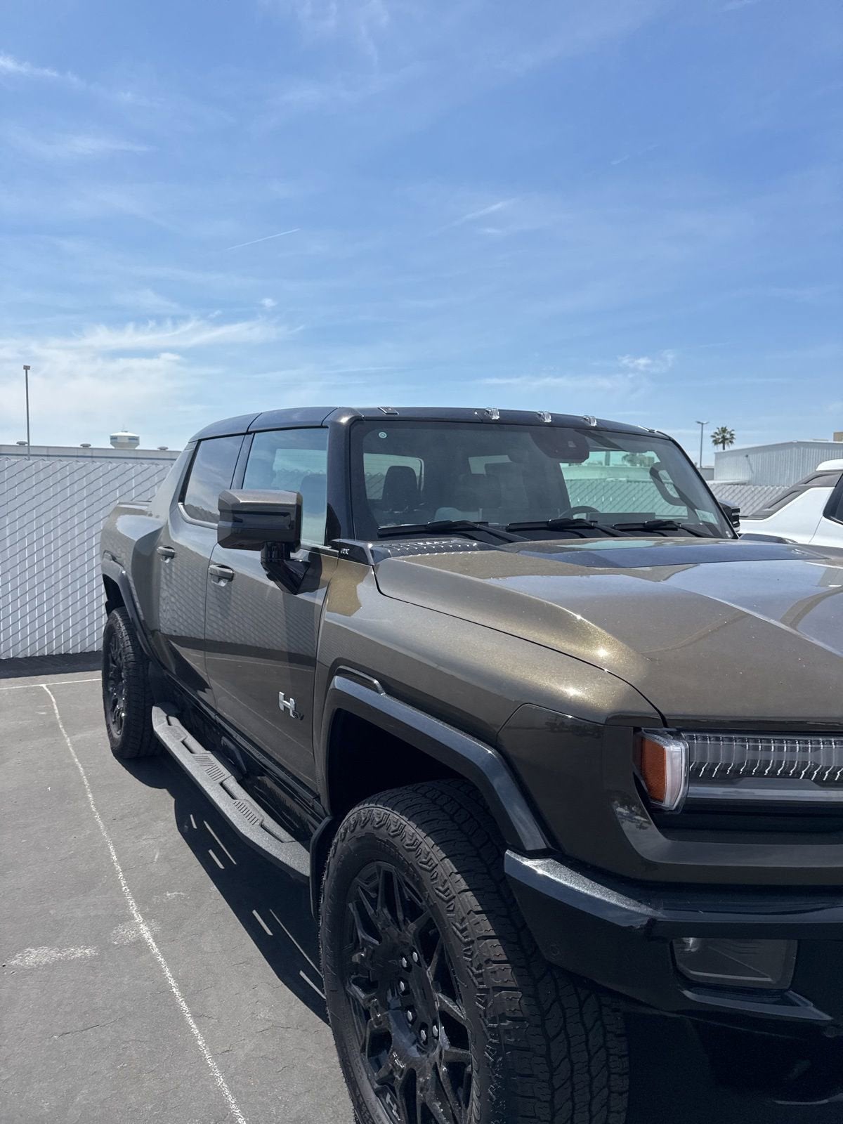 Used 2025 GMC HUMMER EV 2X with VIN 1GT40BDD1SU109184 for sale in Dinuba, CA