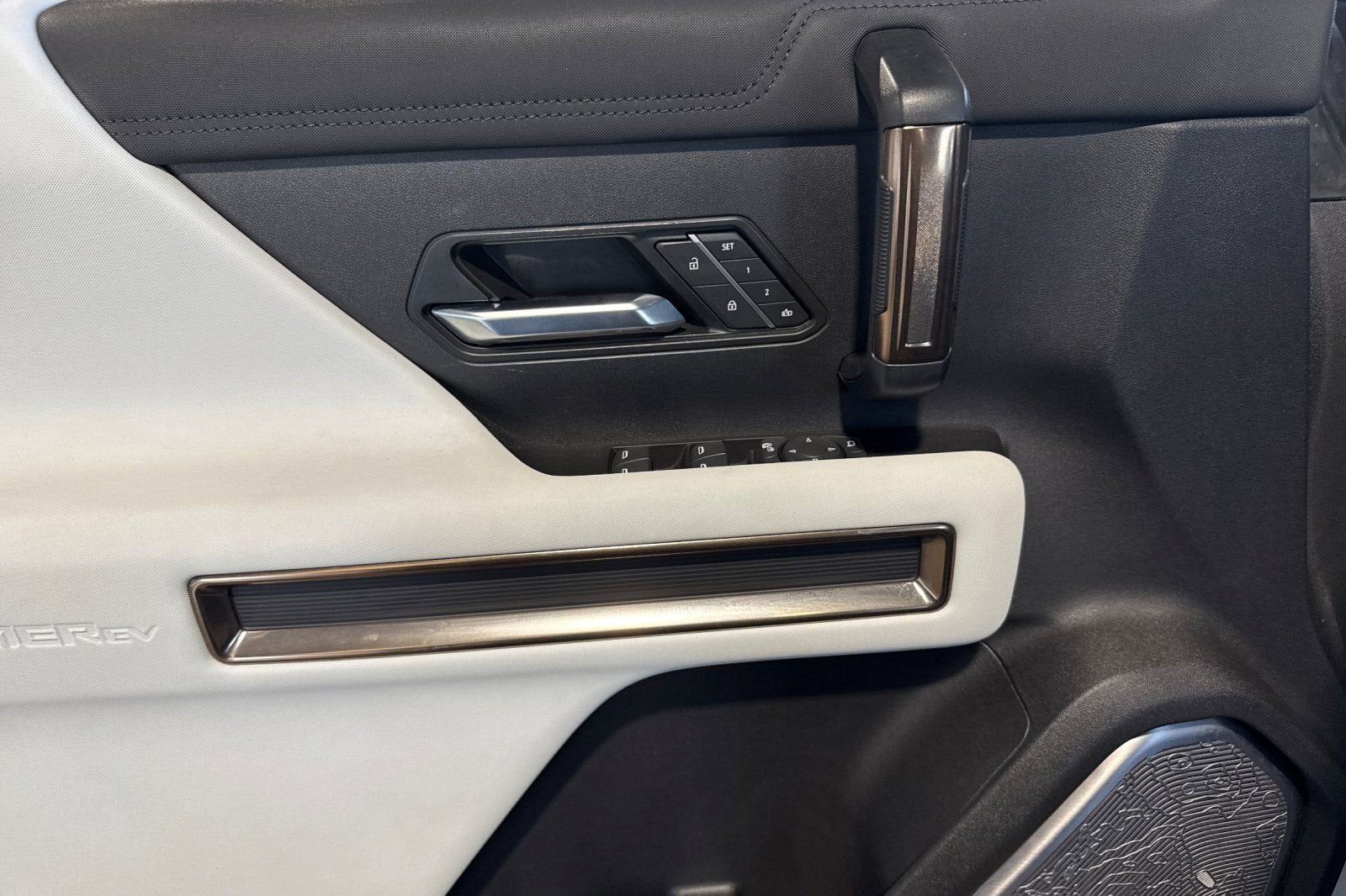 2022 GMC HUMMER EV Pickup Edition 1