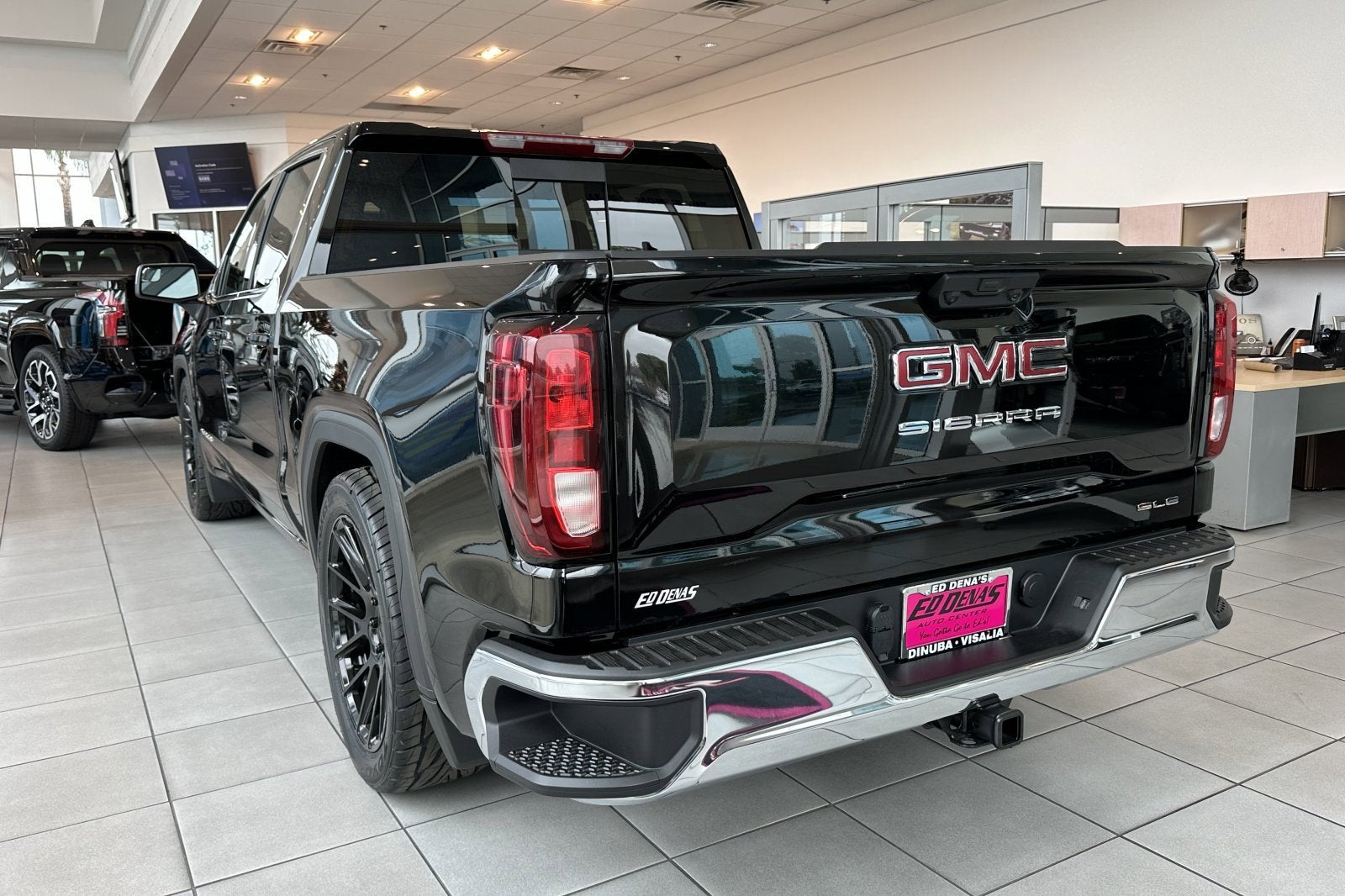 2026 GMC Sierra 1500 SLE