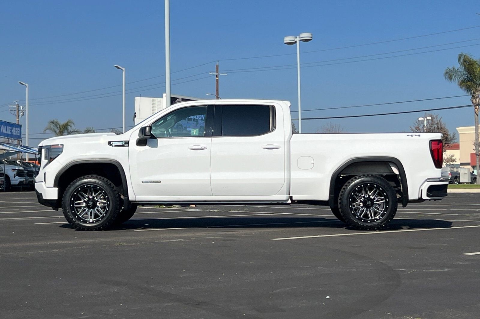 2023 GMC Sierra 1500 Elevation