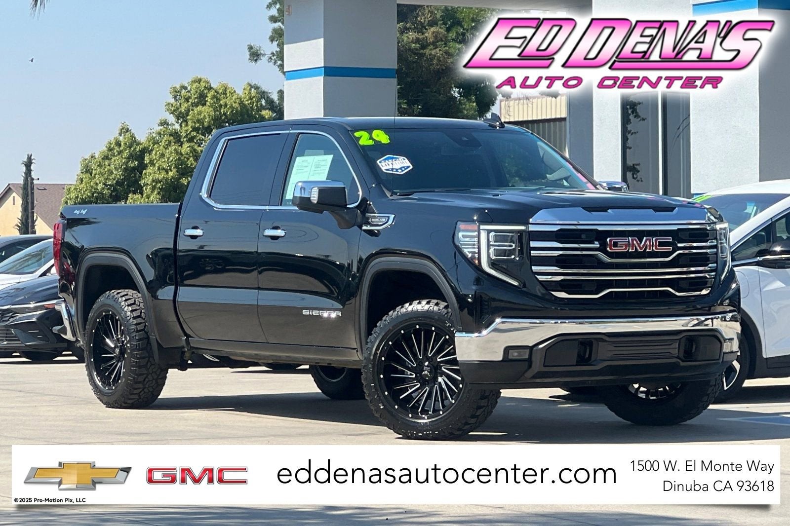 2024 GMC Sierra 4WD Crew Cab Short Box SLT's photo
