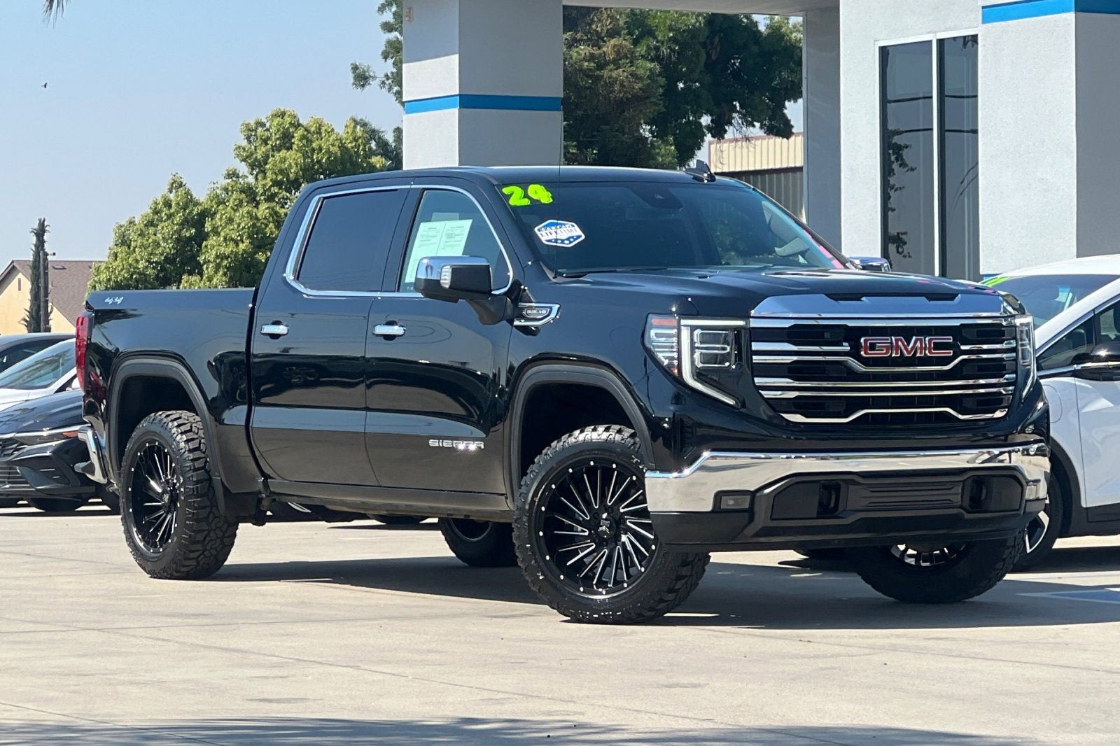 2024 GMC Sierra 1500 SLT