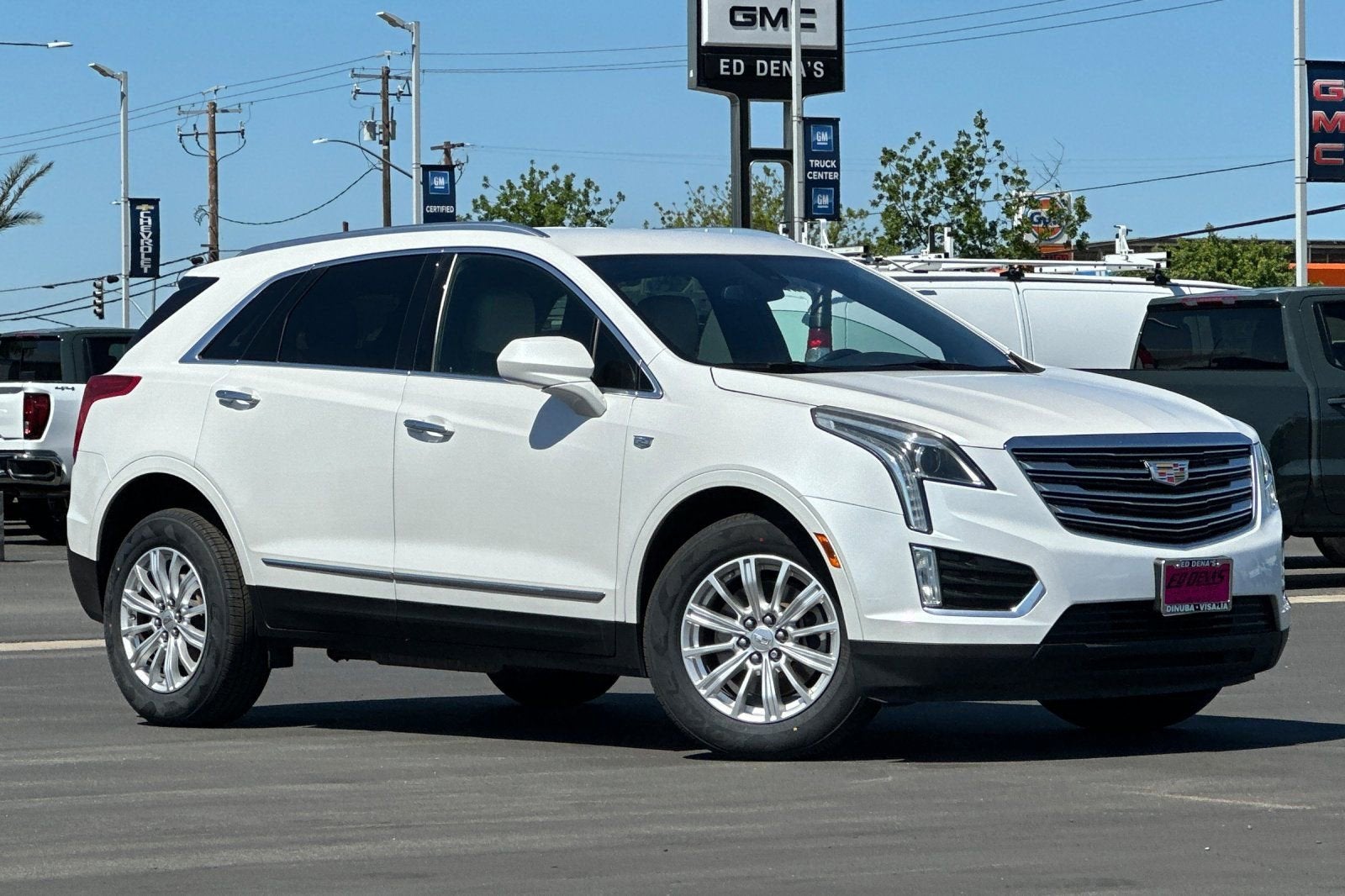 Used 2017 Cadillac XT5 Base with VIN 1GYKNARS7HZ241723 for sale in Dinuba, CA
