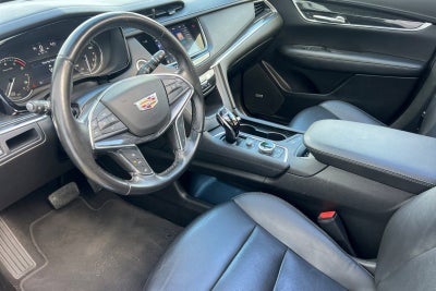 2022 Cadillac XT5 Premium Luxury