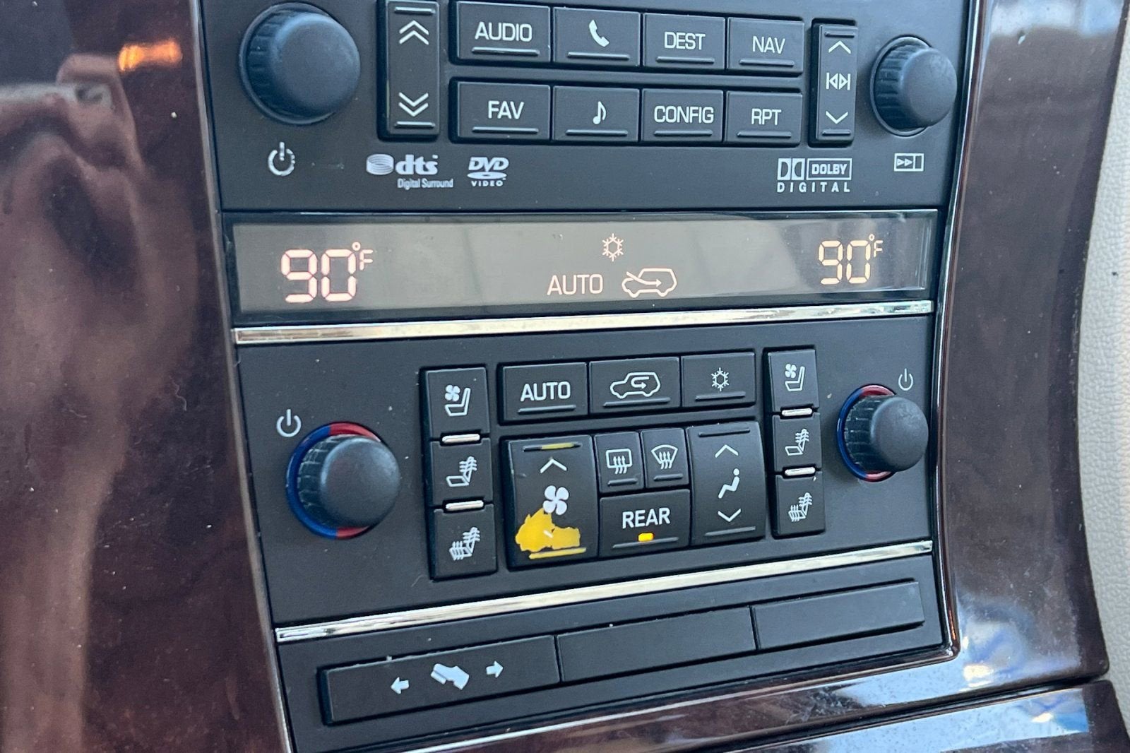 2014 Cadillac Escalade Luxury