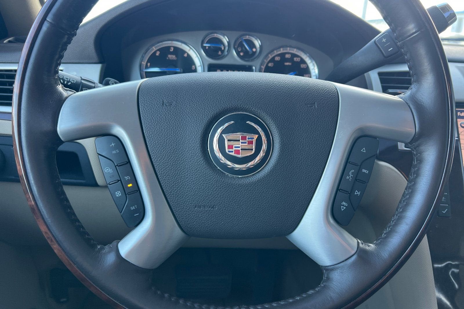 2014 Cadillac Escalade Luxury