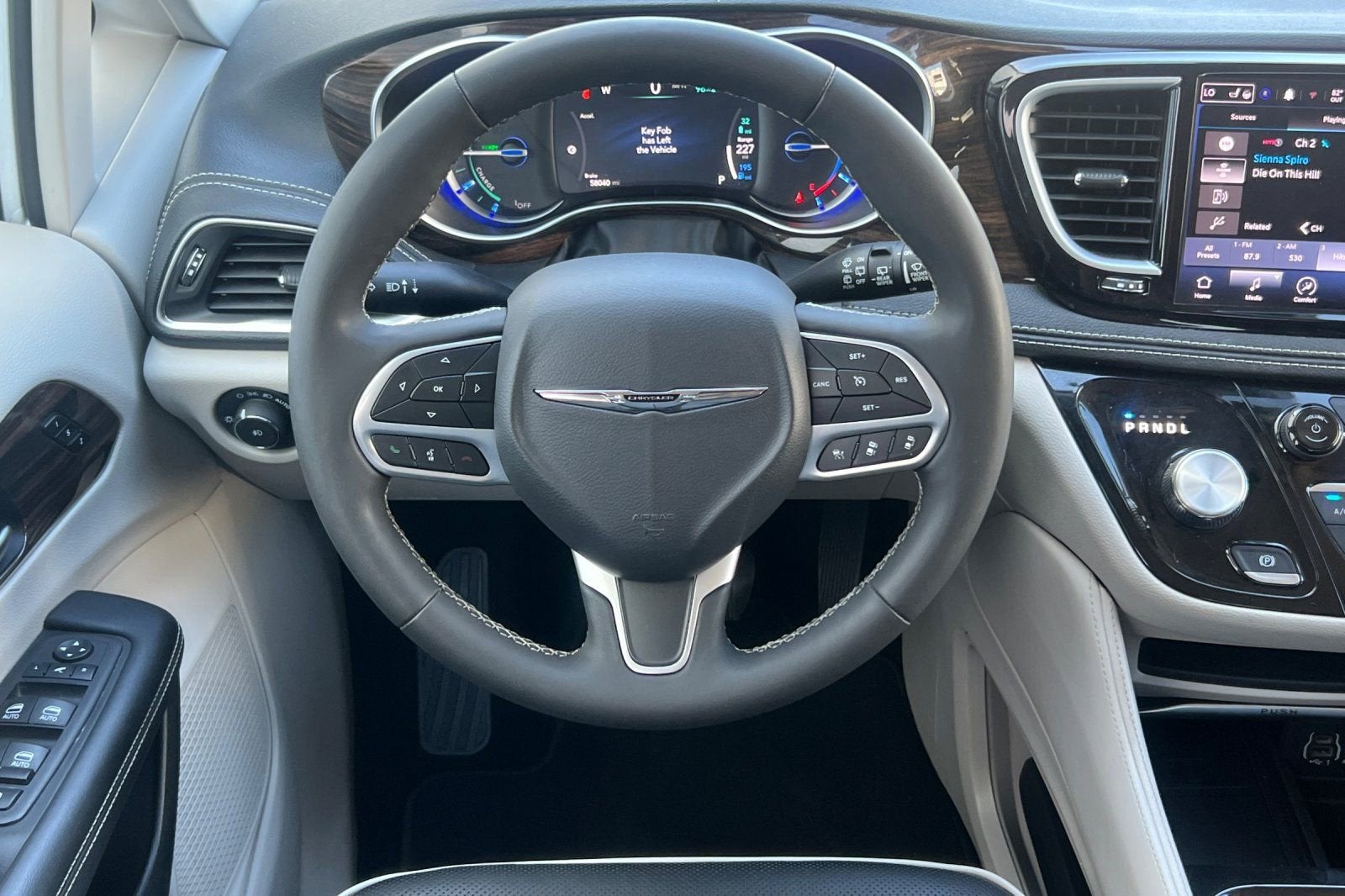 2023 Chrysler Pacifica Hybrid Limited