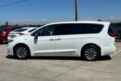2023 Chrysler Pacifica Hybrid Limited