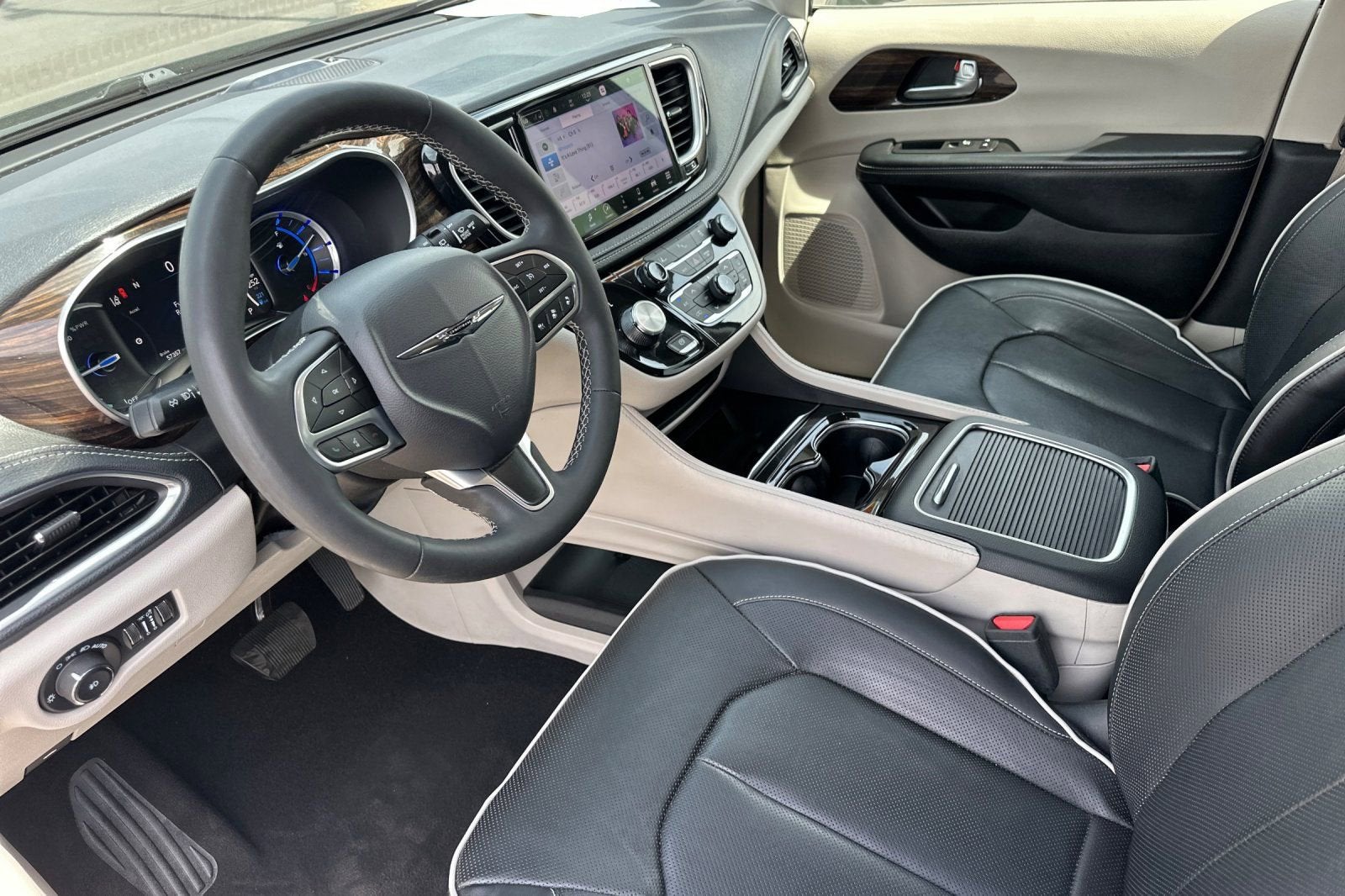 2023 Chrysler Pacifica Hybrid Limited