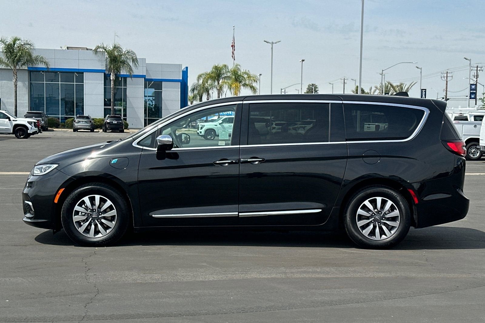 2023 Chrysler Pacifica Hybrid Limited