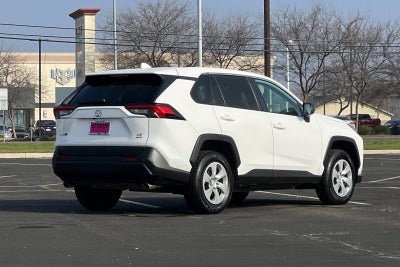 2024 Toyota RAV4 LE