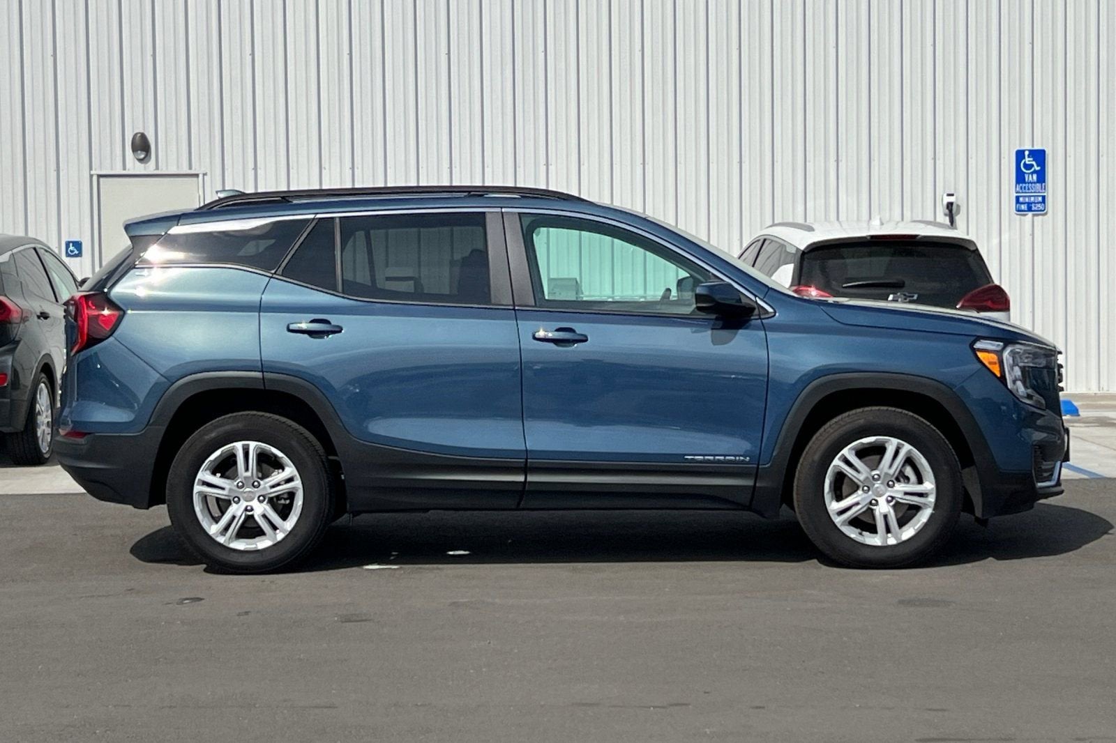 2024 GMC Terrain SLE