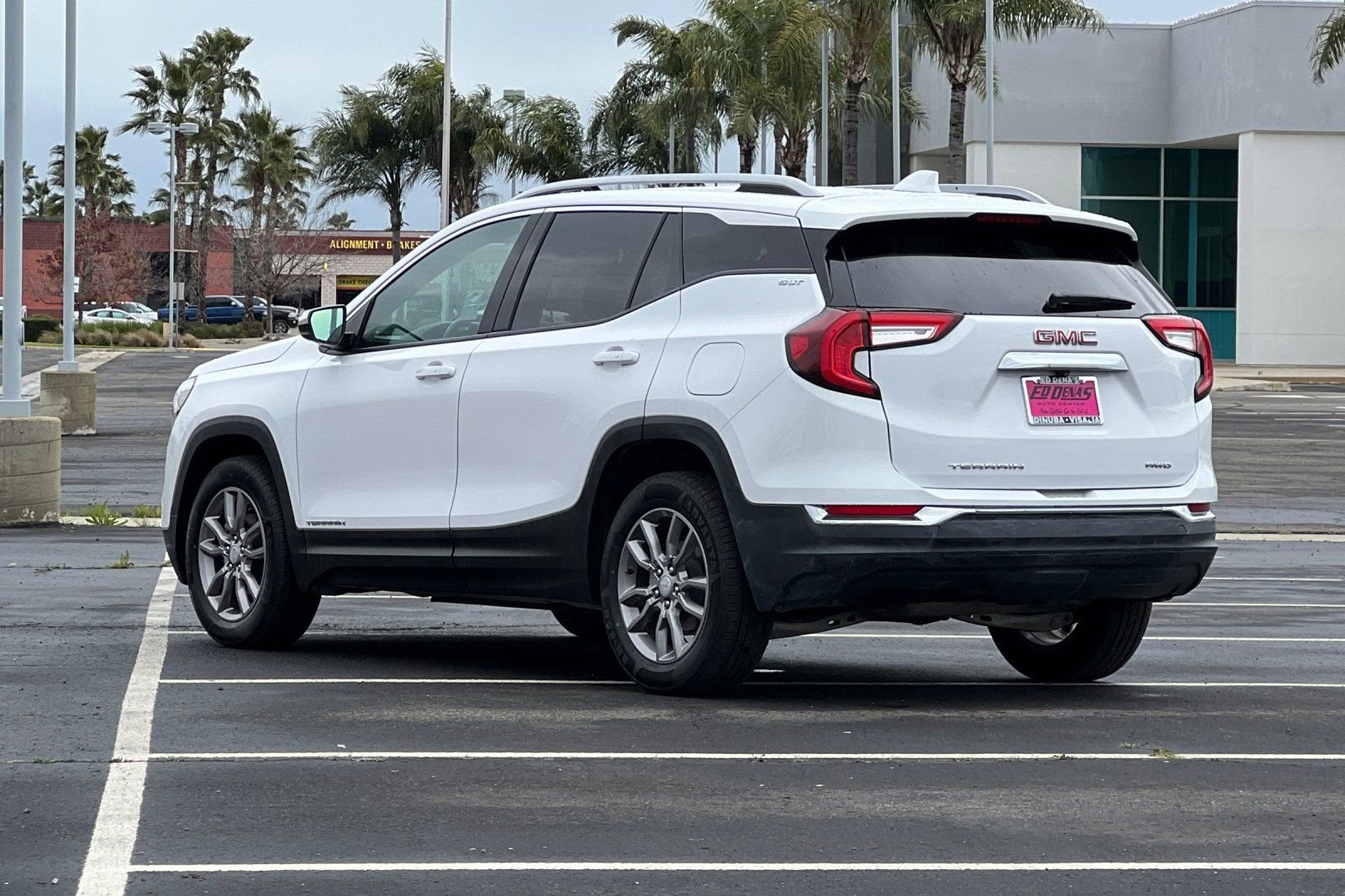 2024 GMC Terrain SLT