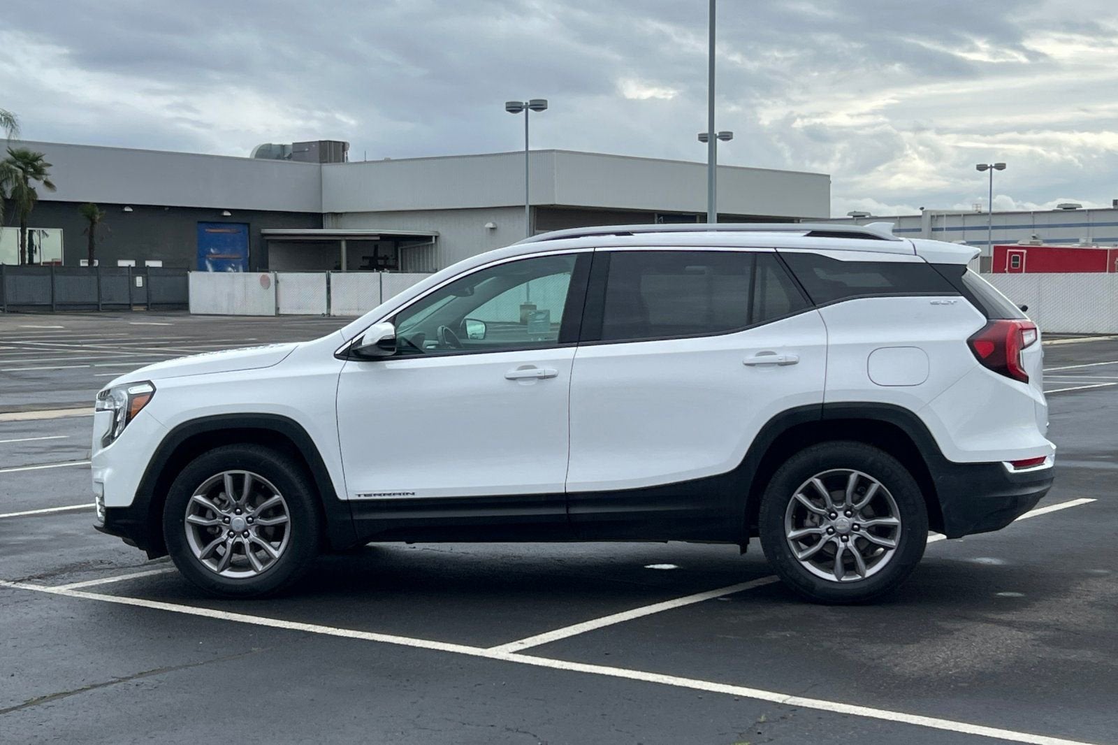 2024 GMC Terrain SLT