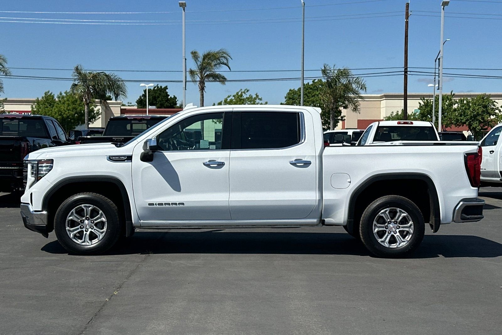 2024 GMC Sierra 1500 SLT