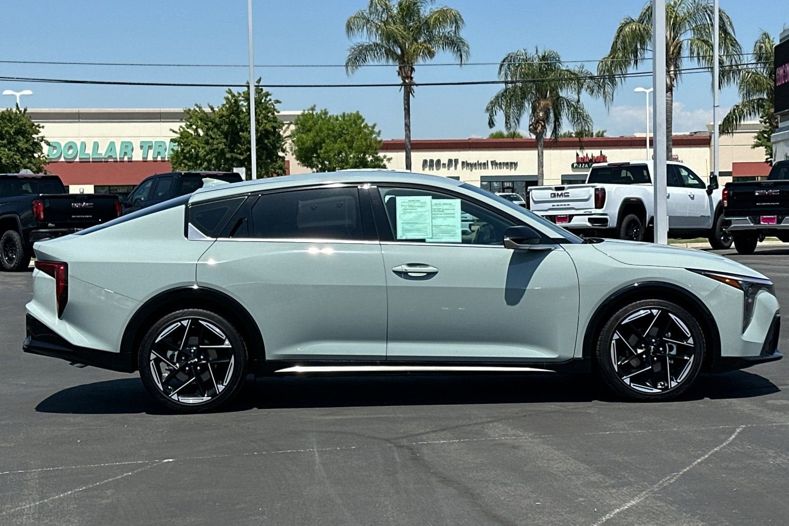 2025 Kia K4 GT-Line