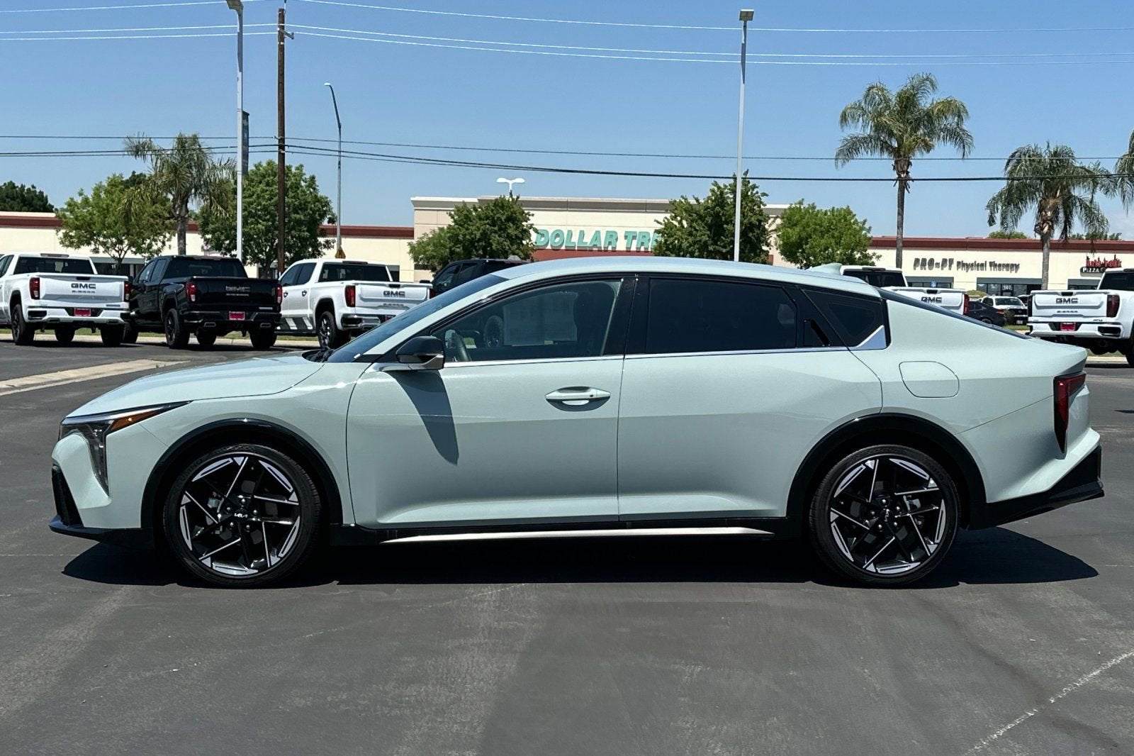 2025 Kia K4 GT-Line
