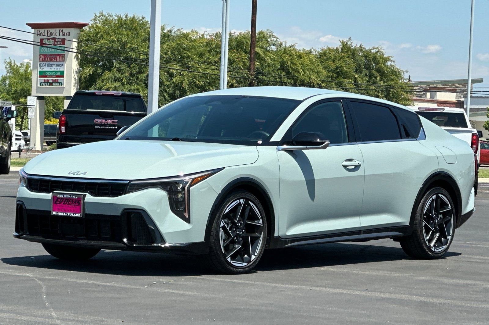 2025 Kia K4 GT-Line