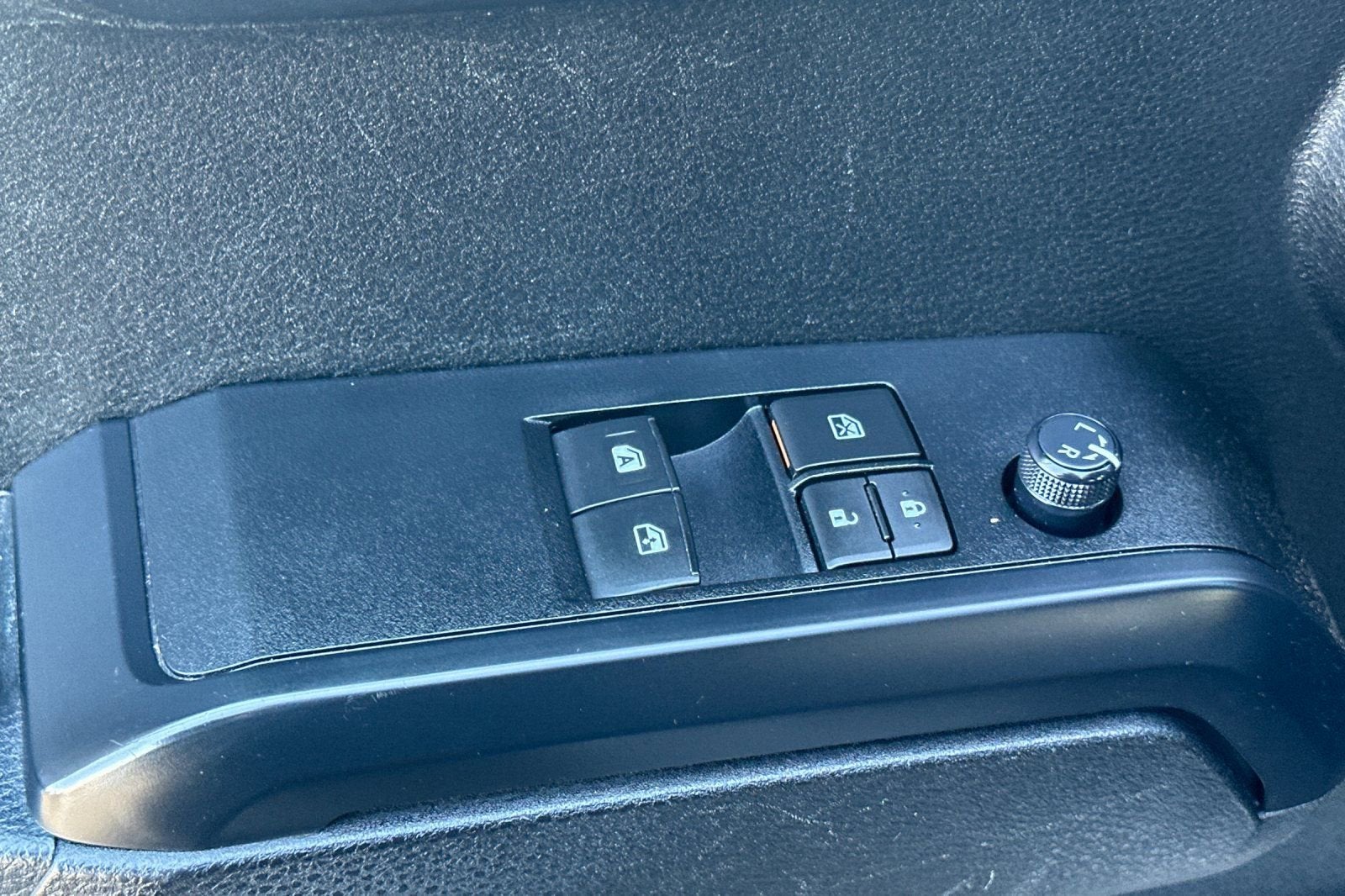 2022 Toyota Tacoma 2WD SR