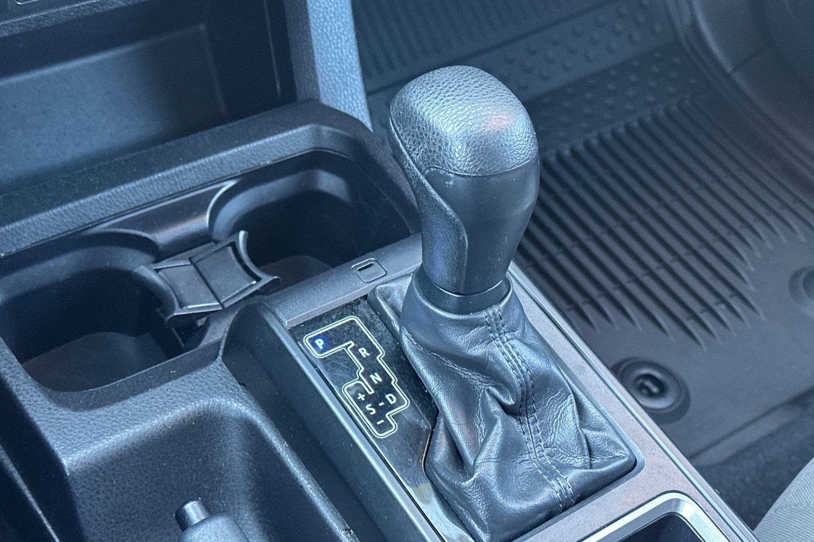 2022 Toyota Tacoma 2WD SR