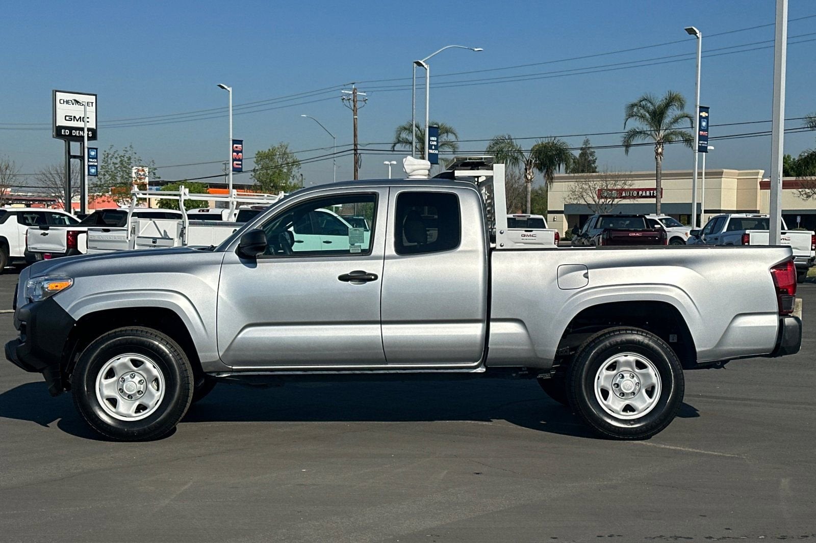 2022 Toyota Tacoma 2WD SR