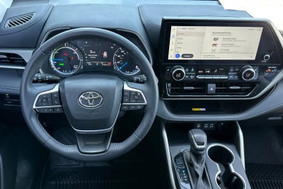 2025 Toyota Highlander Hybrid XLE