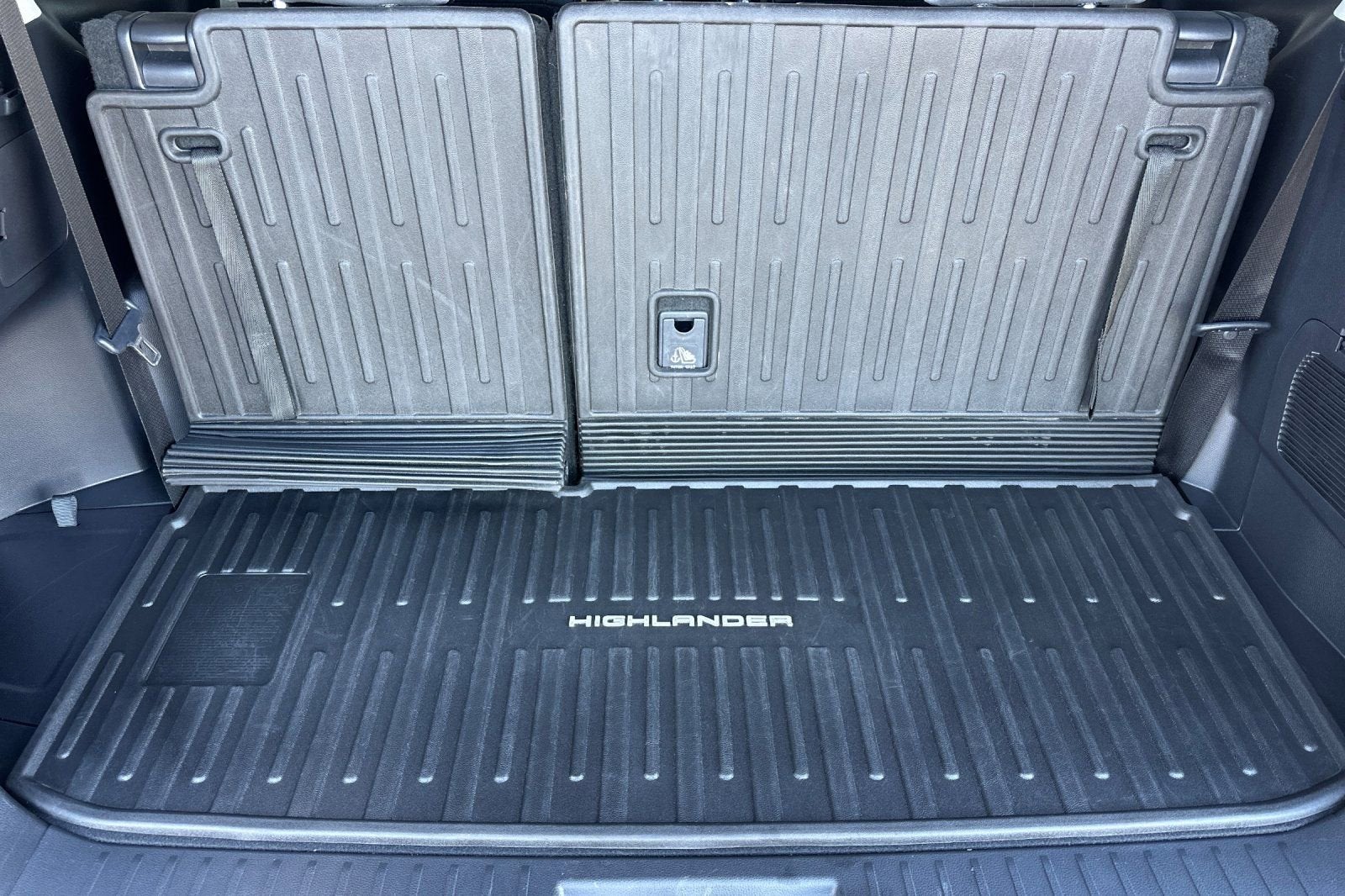 2025 Toyota Highlander Hybrid XLE