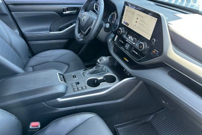 2025 Toyota Highlander Hybrid XLE