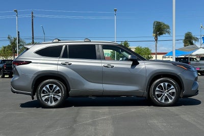 2025 Toyota Highlander Hybrid XLE