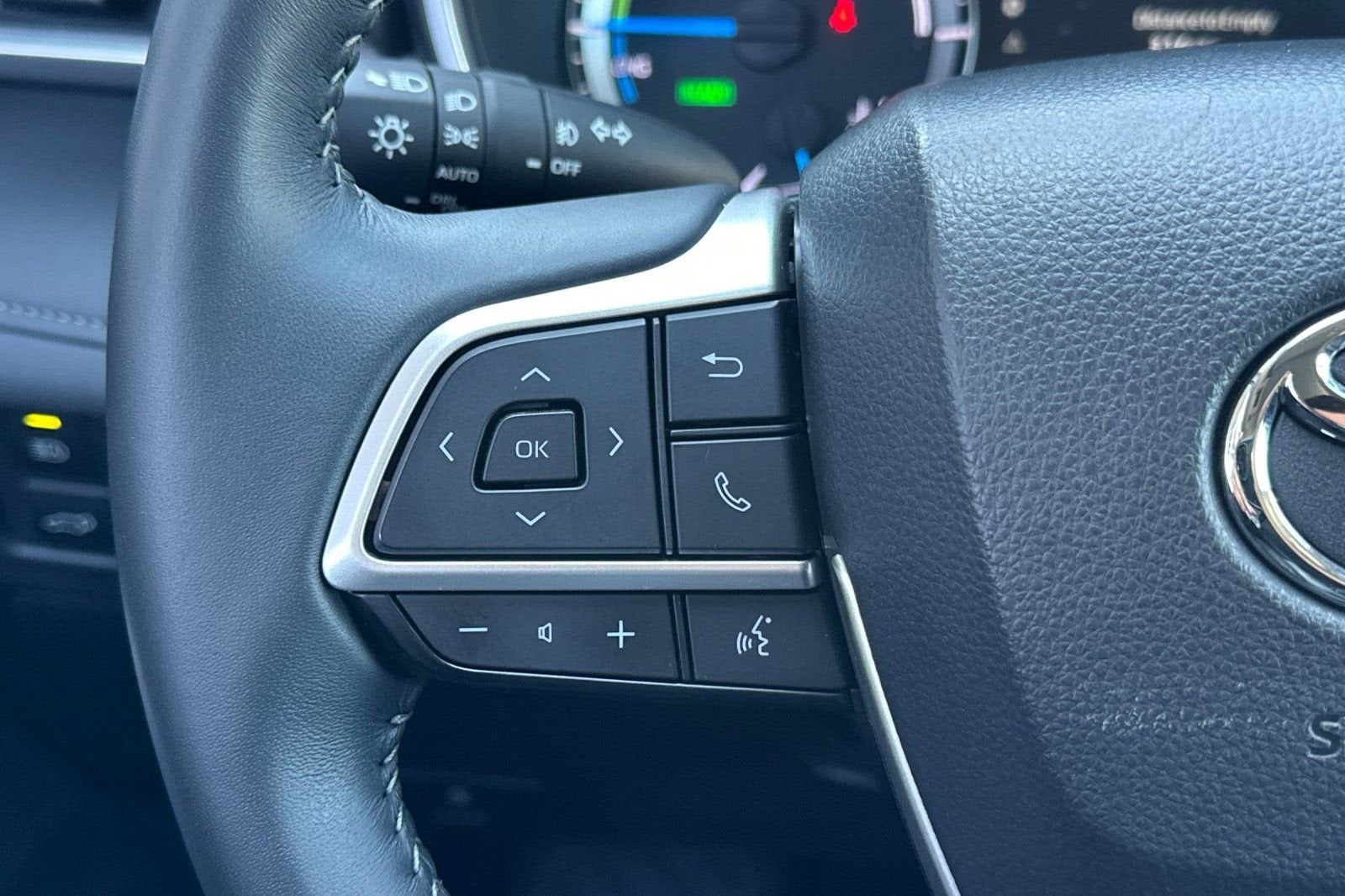 2025 Toyota Highlander Hybrid XLE