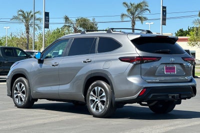 2025 Toyota Highlander Hybrid XLE