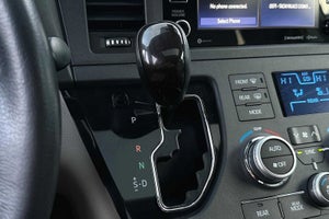 2020 Toyota Sienna XLE Auto Access Seat