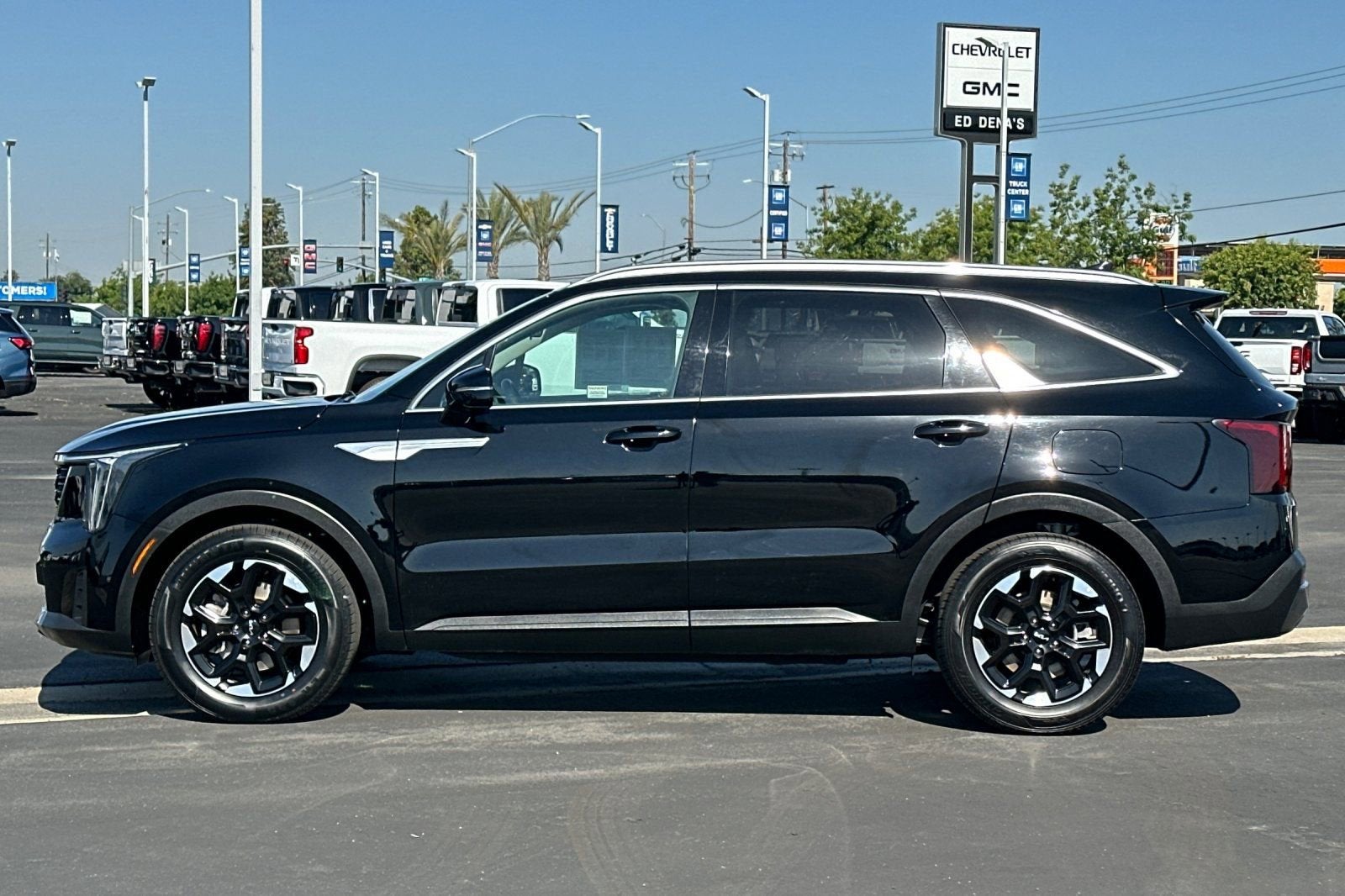 2024 Kia Sorento S