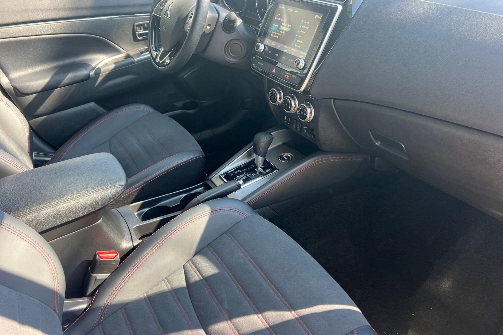 2025 Mitsubishi Outlander Sport S