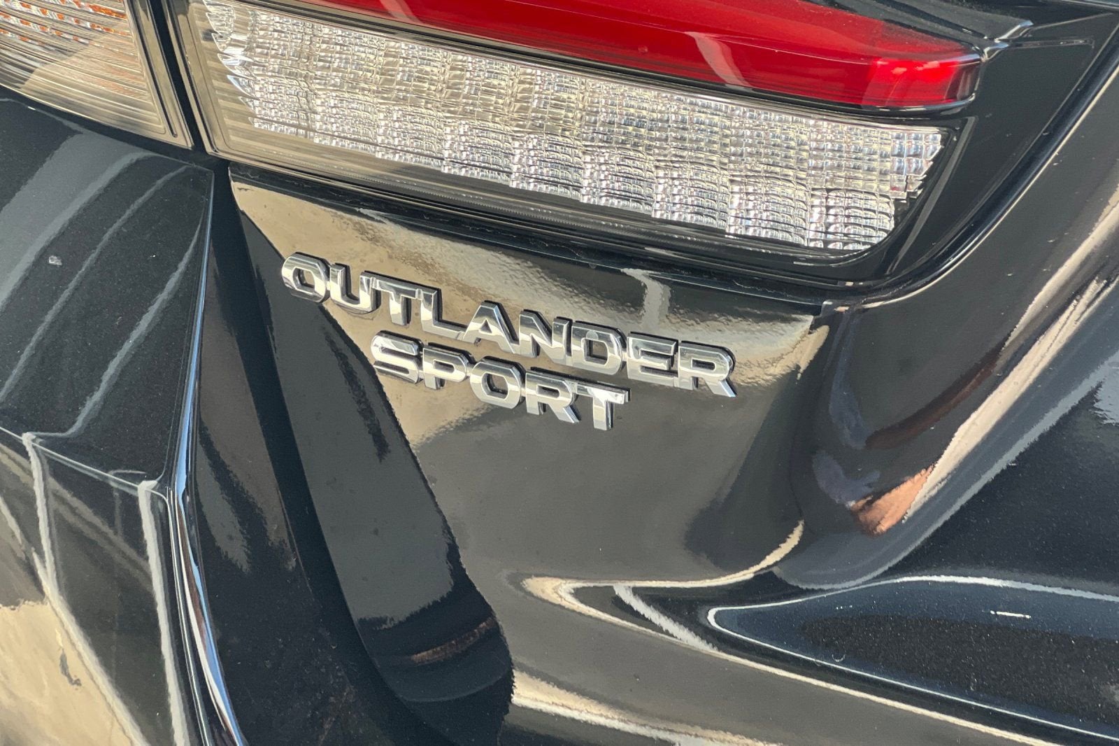 2025 Mitsubishi Outlander Sport S