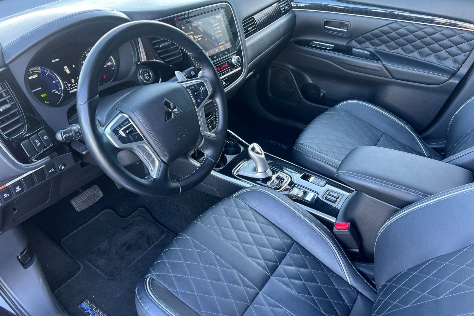 2022 Mitsubishi Outlander PHEV SEL