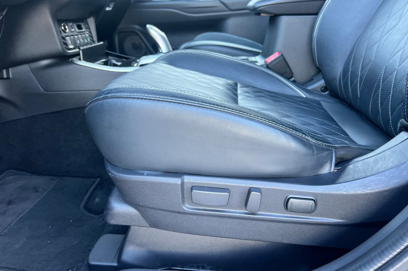 2022 Mitsubishi Outlander PHEV SEL